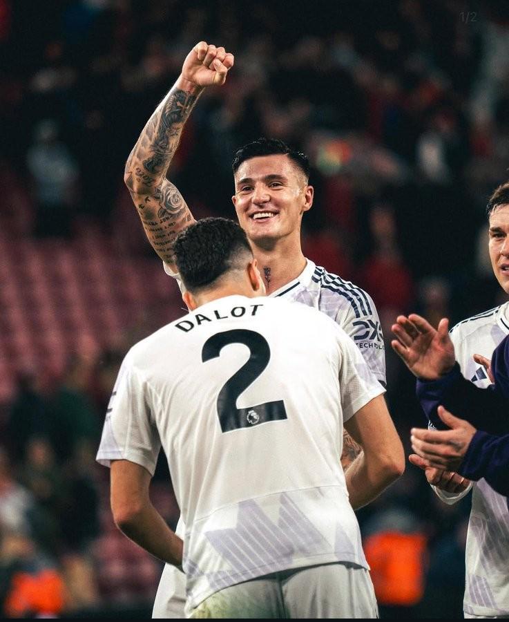 半岛体育官网-舍伍德：谢什科还是很挣扎，他也并不是唯一配不上曼联的球员